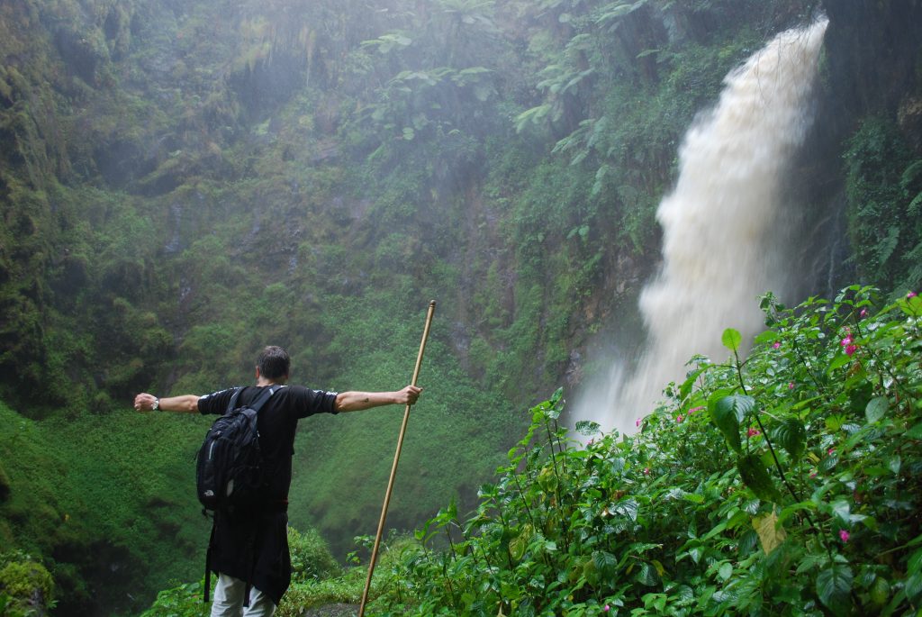 2026 Expedition Guide: Rwanda’s Untamed East and Ancient South