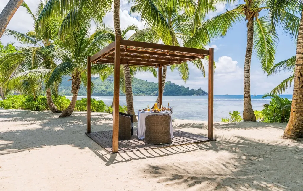 Mahé Beach Luxury Escape